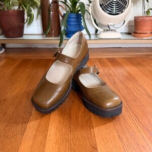 (SOLD) INTENTIONALLY BLANK Olive Mary Jane Flats